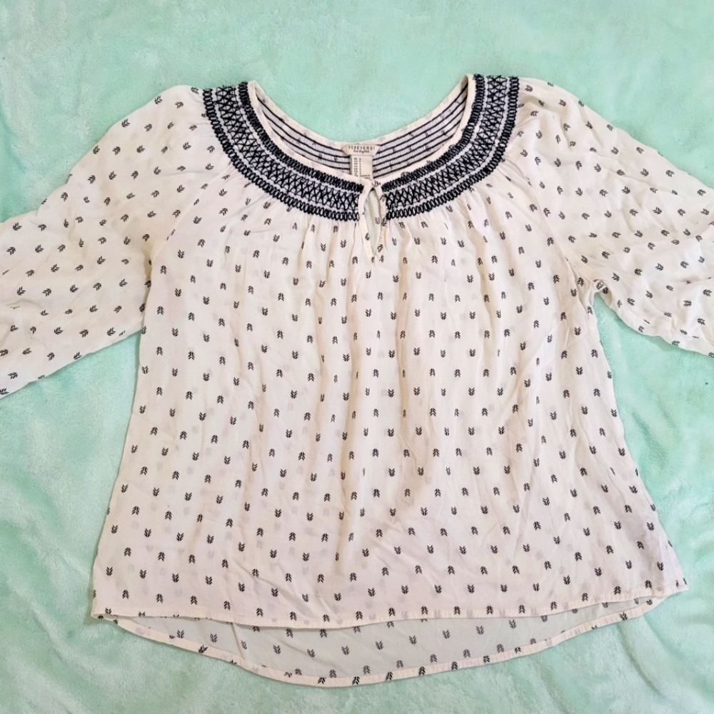 Cute super light and fresh Forever21 summer top